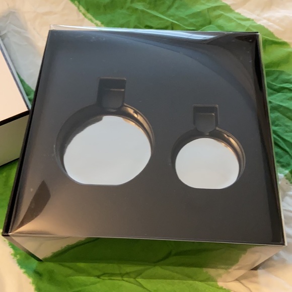 Chanel empty box which stored perfume - Picture 2 of 2